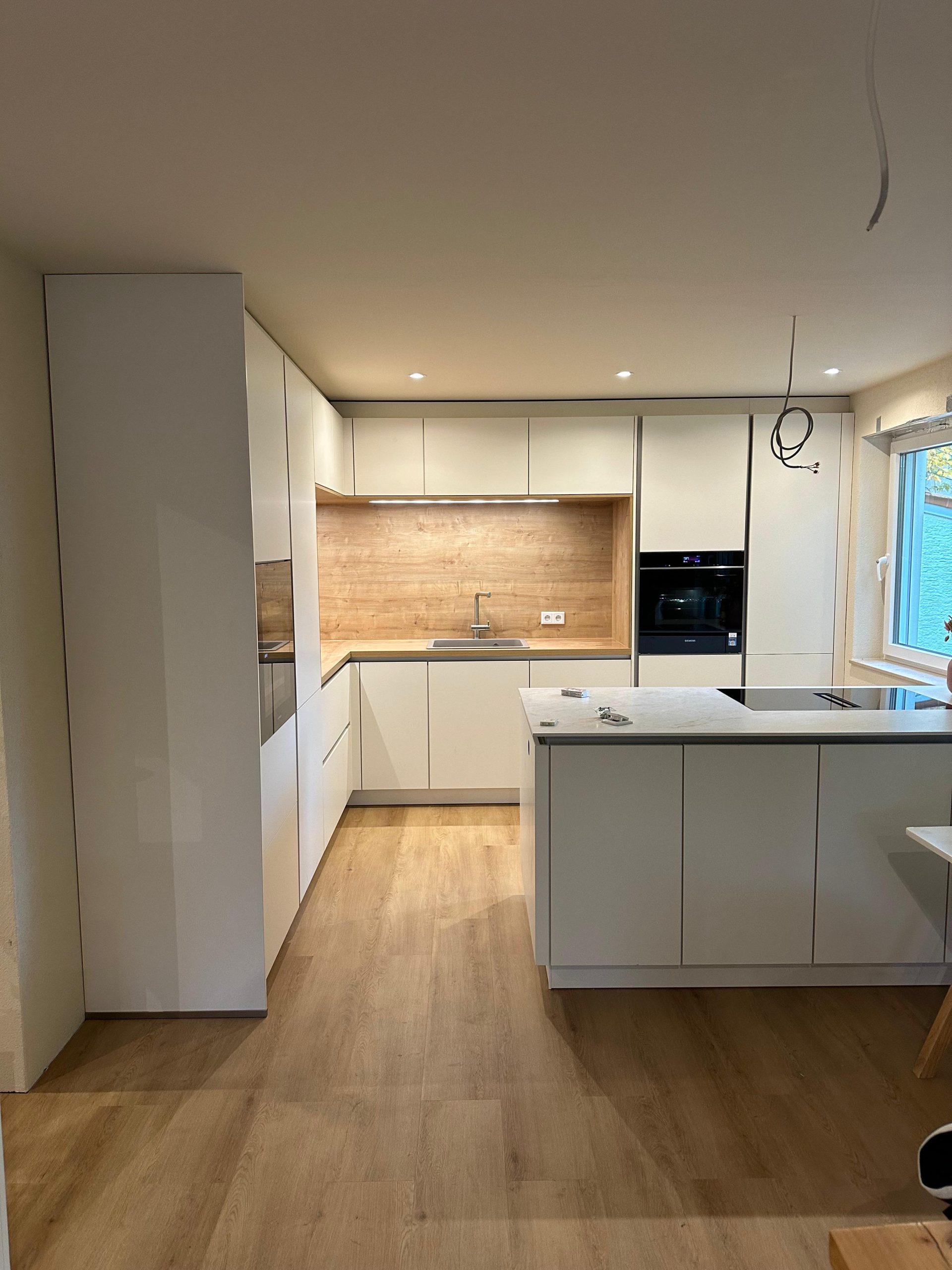 Maßgefertigte Küchenmöbel – Stilvoller Stauraum für Ihr Zuhause