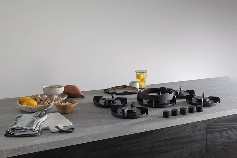 Arbeitsflächen mit Charakter – Belastbar & stilgebend